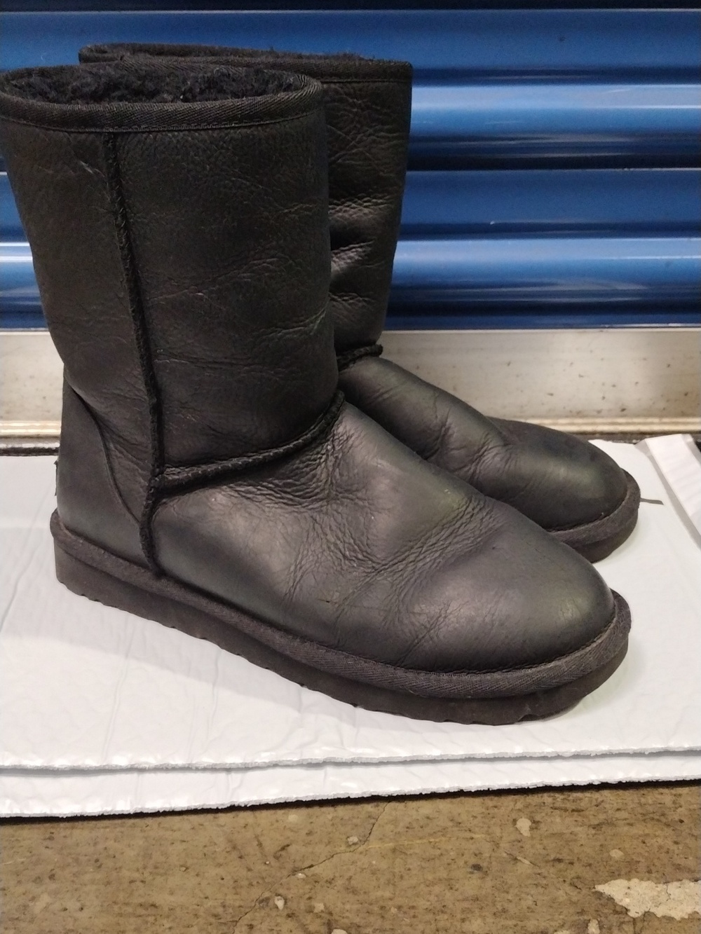 UGG Classic Short leather boots